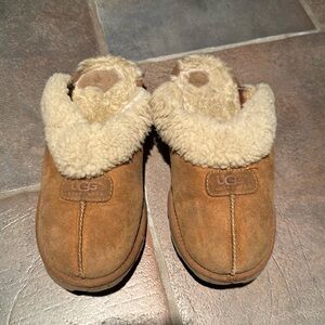 UGG Women's Coquette Chestnut slipper shoe Sz 9